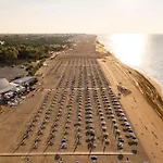 Renovated Flat Next To The Beach-beahost *