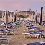 Renovated Flat Next To The Beach-beahost * بيبيوني