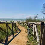 Renovated Flat Next To The Beach-beahost Appartement *