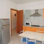 Appartement Renovated Flat Next To The Beach-beahost *