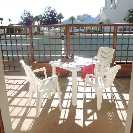 Renovated Flat Next To The Beach-beahost Διαμέρισμα Μπιμπιόνε