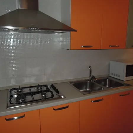 Διαμέρισμα Renovated Flat Next To The Beach-beahost Μπιμπιόνε