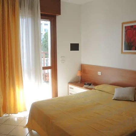 Renovated Flat Next To The Beach-beahost Lejlighed