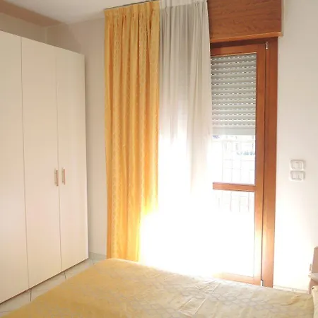 Lejlighed Renovated Flat Next To The Beach-beahost *