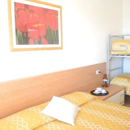 Renovated Flat Next To The Beach-beahost Daire